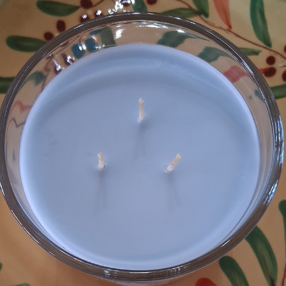 Tuscany Ocean View Scented Jar Candle - Blue & White. NWT. Delicious Scent!! - Picture 7 of 9